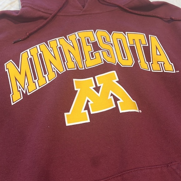 University of Minnesota Hoodie Medium - Picture 2 of 5